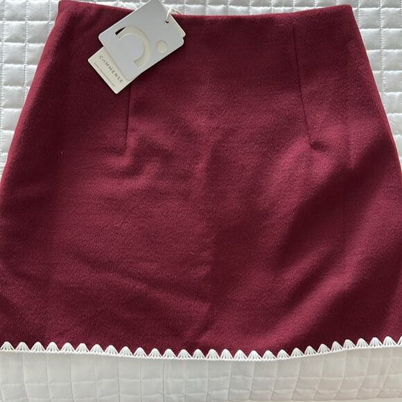 NWOT REVOLVE & MINIMALIST lovers COMMENSE Burgundy felt mini skirt M - Picture 6 of 6